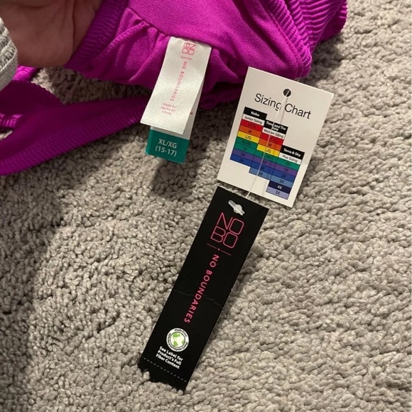 NWT no boundaries lot of bikini tops XL - Picture 11 of 11